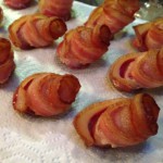 Half-baked Bacon Roses draining on paper towels