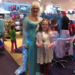 Last fan photo or we'll never get back to Disneyland! I loved her balloon sculpture Elsa!