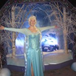 Back to the Frozen backdrops of course...sure wish the "professional" could frame my entire costume though!