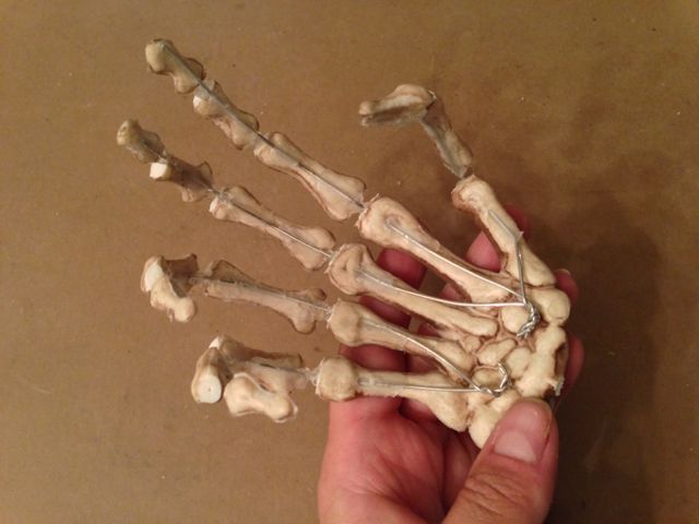 2XU 2 Pairs Skeleton Hands Hand Skeleton Props Fake Skeleton 